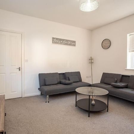Watford Central Serviced Apartments 2 ภายนอก รูปภาพ