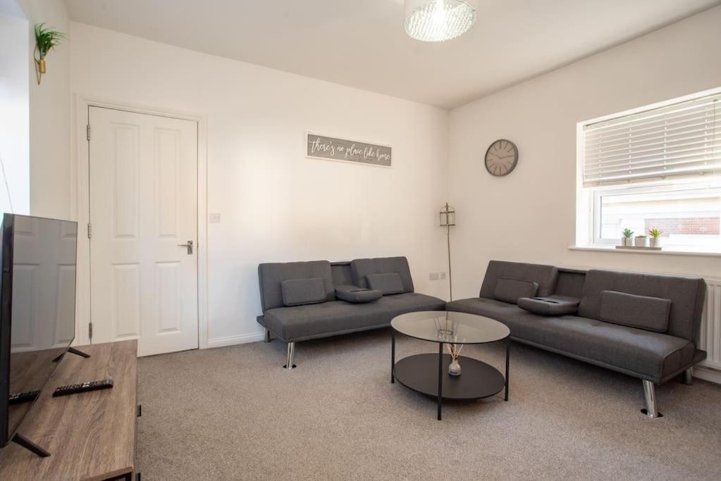 Watford Central Serviced Apartments 2 ภายนอก รูปภาพ